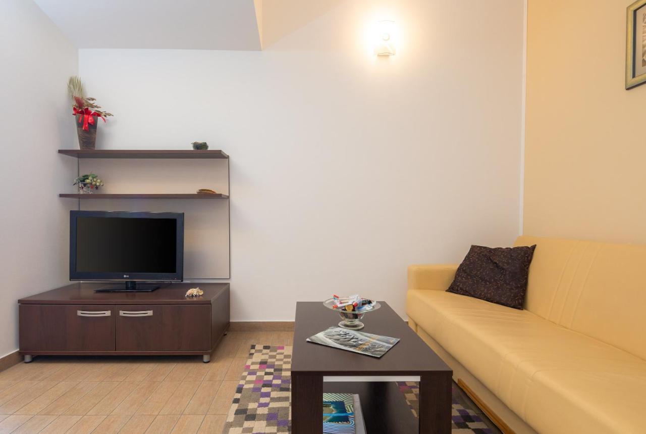 Apartments Vukovic Podstrana Kültér fotó